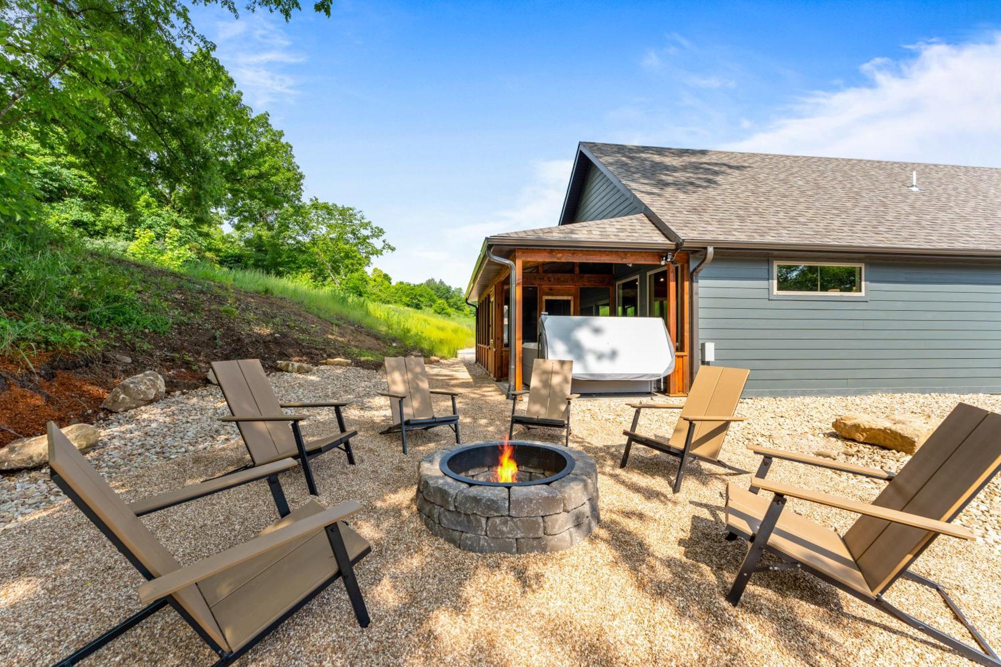 New Ozark Oasis Luxe Cabin Retreat With Hot Tub هوليستر المظهر الخارجي الصورة